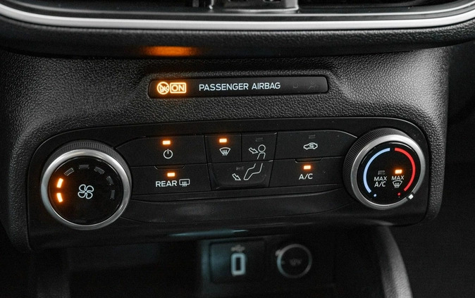 Ford Focus cena 60850 przebieg: 69991, rok produkcji 2019 z Pajęczno małe 667